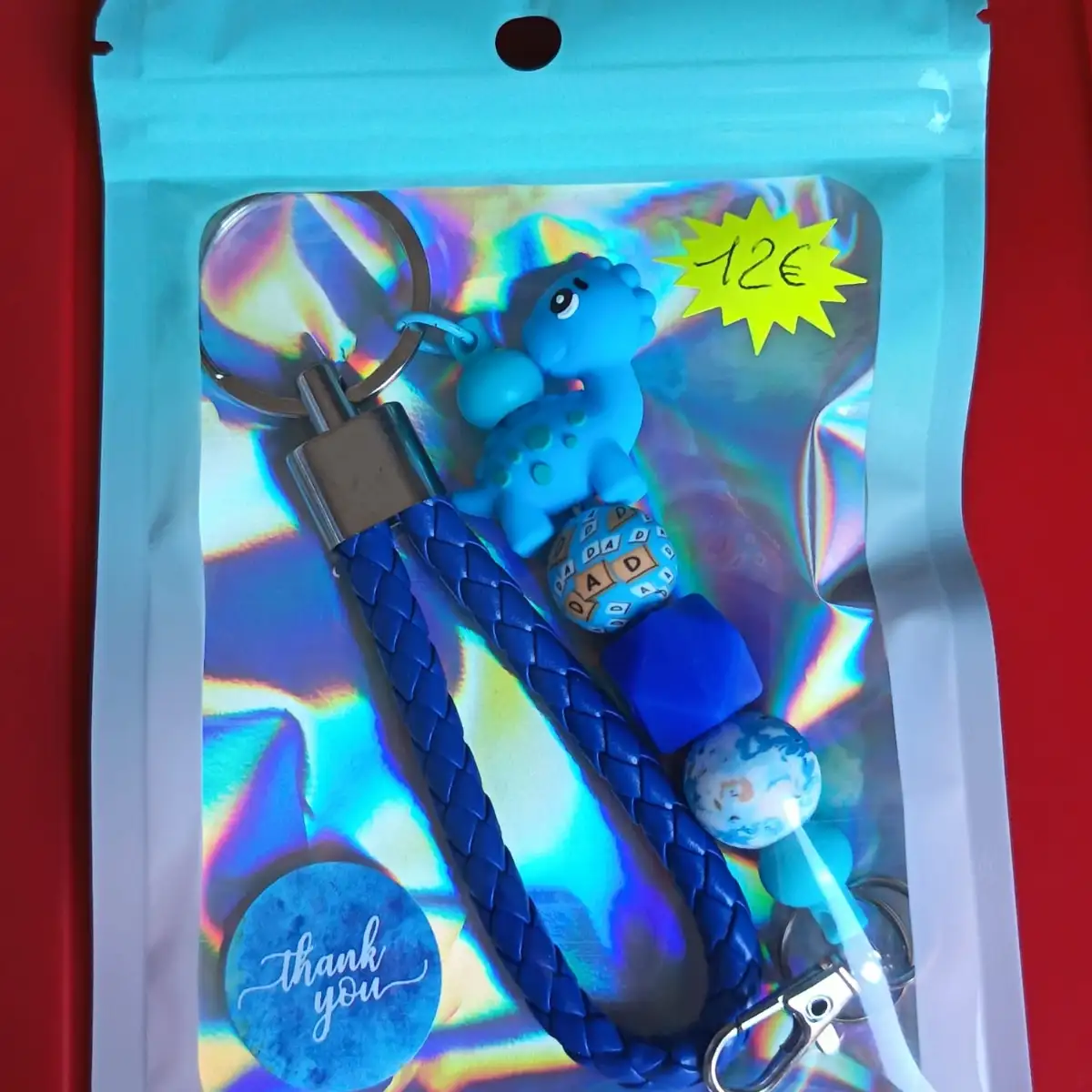 Porte clés perles avec attache en cuir